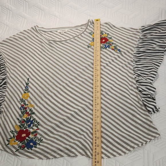 Umgee Embroidered Floral Striped Ruffle Sleeve Top Blouse Size‎ S Small - Picture 5 of 10
